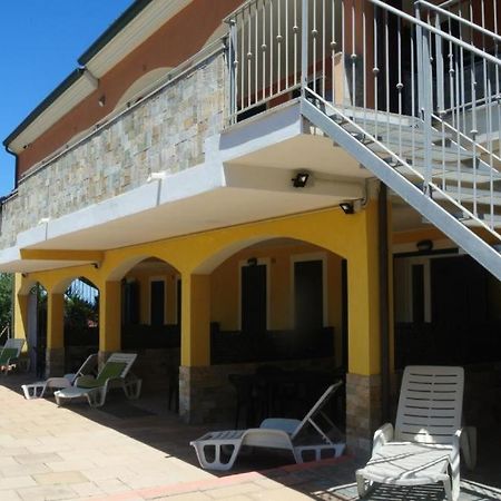 Gli Appartamenti Sul Mare Valledoria  Bagian luar foto