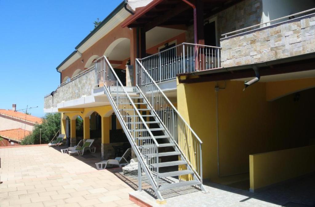 Gli Appartamenti Sul Mare Valledoria  Bagian luar foto