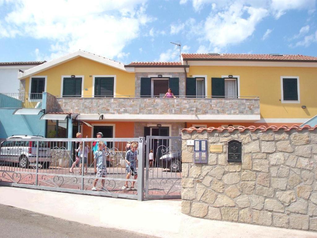 Gli Appartamenti Sul Mare Valledoria  Bagian luar foto